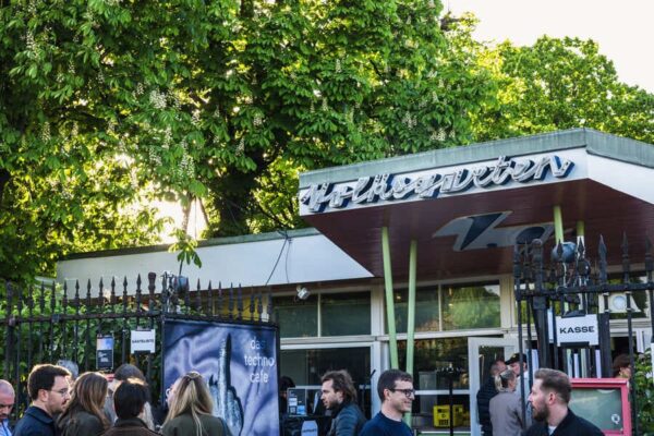 Techno Cafe im Volksgarten Foto von Eat Butter First